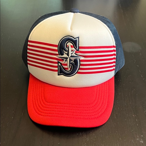 Melonwear Seattle Mariners 4th of July Giveaway Hat - Picture 1 of 8